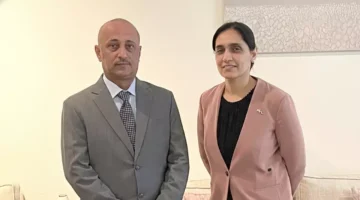 خطة بريطانية جديدة.. تحرك عسكري لحماية التجارة في باب المندب من الانهيار